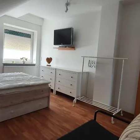 Ferienwohnung-in-mecklenburg-am-kritzower-see-mit-ruderboot Apartment *