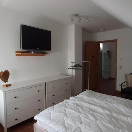 Apartment Ferienwohnung-in-mecklenburg-am-kritzower-see-mit-ruderboot *